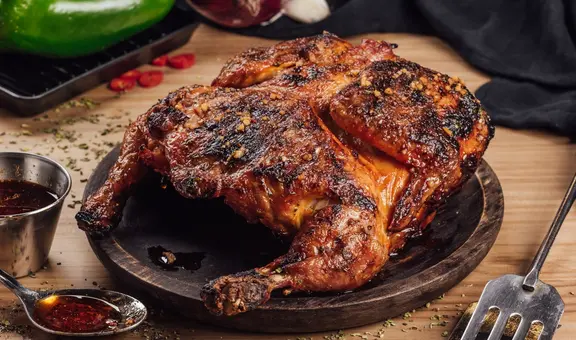 ¿Daña tu salud? Entérate si es perjudicial comer el pellejo del pollo a la brasa