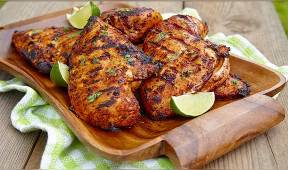 ¿En horno o sartén? Así puedes recalentar el pollo a la brasa para que no quede tan seco