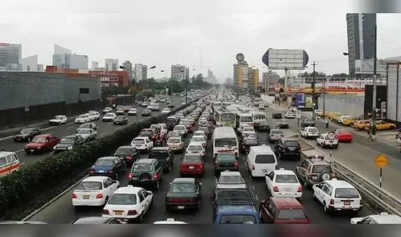 Avenida Javier Prado: reportan congestión vehicular previo al partido de Universitario vs. Corinthians
