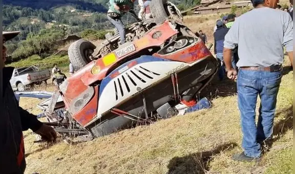 Tragedia en carretera de Áncash: 11 muertos y 14 heridos al caer un bus al abismo
