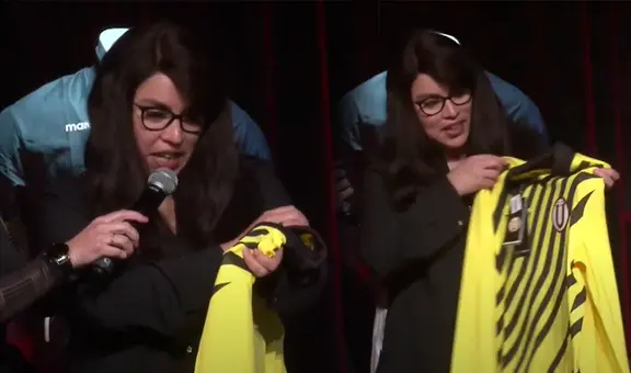 "Una puede estar en mil cosas, pero la 'U' es un esposo": hincha expresa su sentir por nueva camiseta crema