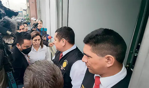 Expresidenta de EsSalud Rosa Gutiérrez acudió a Fiscalía a sustentar sus denuncias