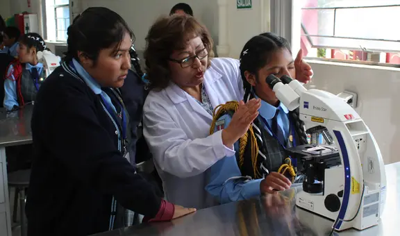 Brecha en la ciencia: solo el 33% de científicos son mujeres en Perú