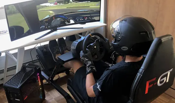 ¿Los videojuegos sirven para convertirse en un piloto de autos de carrera?