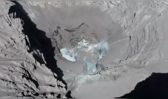 Impactantes imágenes de volcán Ubinas captadas por un dron en Moquegua