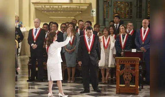 Boluarte y Alejandro Soto: así fue el primer saludo entre los titulares del Ejecutivo y el Congreso