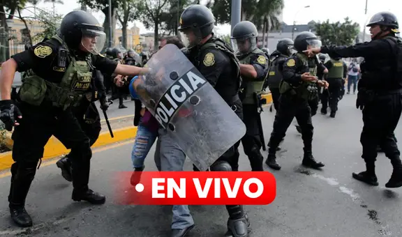 Enfrentamientos entre PNP y manifestantes: lanzan bombas lacrimógenas en el parque Universitario