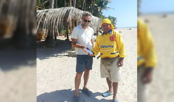Heladero encuentra celular en la playa y busca a su dueño para devolverlo en Piura: “¡Hace patria!”
