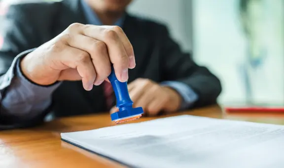 ¿Cómo sacar certificado de antecedentes penales peruanos si vivo en el extranjero?