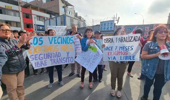 Vecinos de San Luis y Ate protestan en estación de Línea 2 del Metro por obras inconclusas