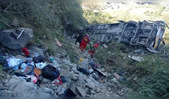 Accidente en Piura: a 13 se elevan los fallecidos en volcadura de bus que iba de San Martín a Tumbes