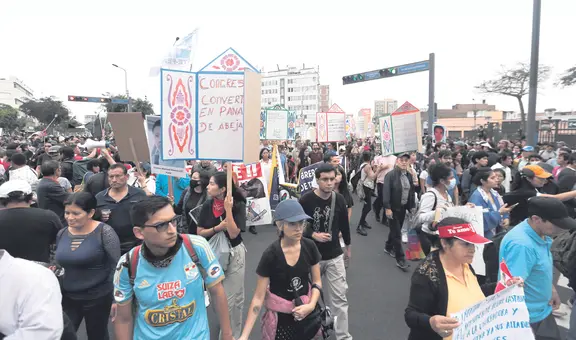 Mensaje, texto, contexto y reverso, por Juan De la Puente