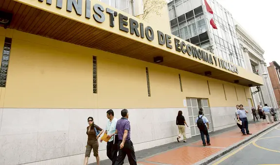 Economía continúa enfriándose, pero el MEF niega recesión