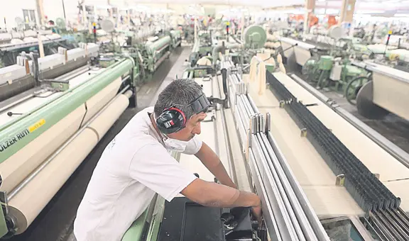 Incremento del sueldo mínimo regresa al debate