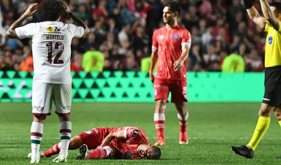Conmebol habría denunciado a Marcelo por brutal falta contra Luciano Sánchez en Libertadores