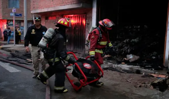 San Miguel: bomberos logran controlar incendio de grandes proporciones en edificio de 5 pisos