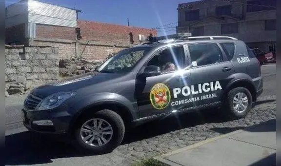 Policía fue captado teniendo relaciones sexuales en el interior de patrullero en Arequipa