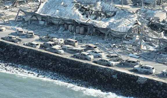 Hawái: "Hemos estado solos contra el fuego", revelan los sobrevivientes en Maui