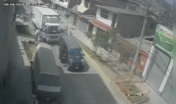 VMT: delincuentes armados robaron camión y secuestraron a trabajadores