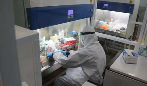 Variante eris del COVID-19 llegaría al Perú la próxima semana, asegura Instituto Nacional de Salud