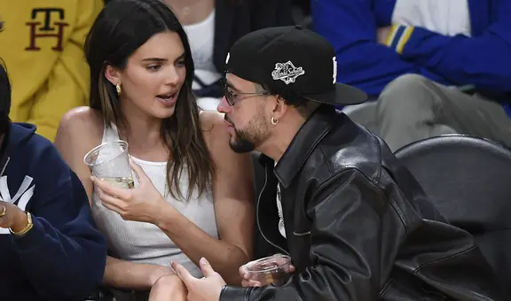 Bad Bunny y Kendall Jenner demuestran su amor en concierto de Drake