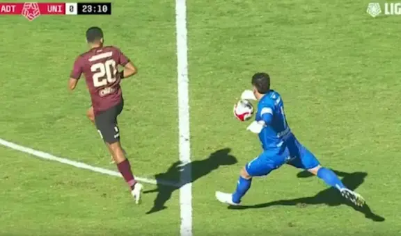 ¿Por qué el árbitro Alarcón anuló el gol de Alex Valera tras obstrucción? Esto dice el reglamento