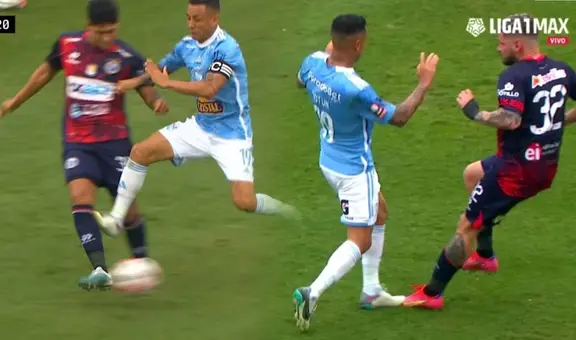 Yotún se salvó de la roja: los 2 pisotones que no revisó el VAR contra el jugador de Cristal