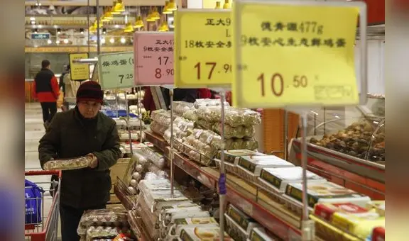 China recorta una tasa clave para estimular su ralentizada economía