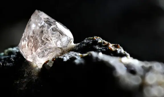 Fuentes de diamantes emergen del interior de la Tierra por la separación de continentes