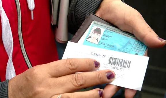 Requisitos para sacar el DNI azul a los 17 años: ¿qué se necesita para tramitar este documento?