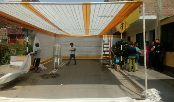 ¿Qué puedo hacer si mi vecino arma su toldo en la calle?