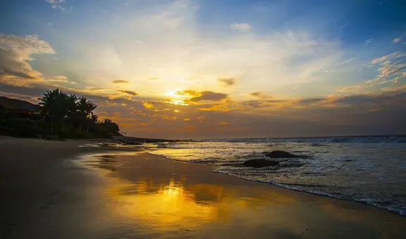 ¿Dónde queda Máncora y cómo llegar desde Lima? Guía para viajar en auto, bus y avión