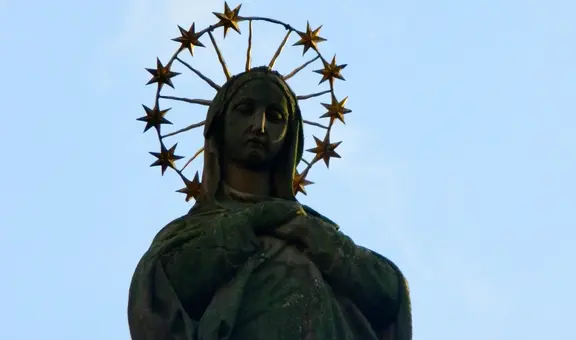 ¿Cuál es el origen del término 'aleluya' y qué dice la letra de la famosa canción con esta palabra?