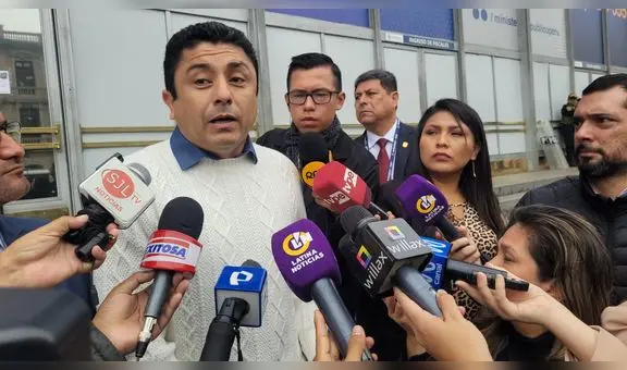 Guillermo Bermejo llega a Fiscalía tras inicio de investigación por tráfico de influencias