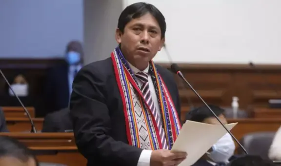 Paúl Gutierrez evalúa retirar su proyecto de ley sobre pensión de alimentos ante controversias