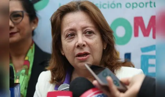 Gobierno pide renuncia a ministra de Educación