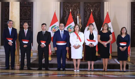 Dina Boluarte: presidenta tomó juramento a nuevos ministros en Palacio de Gobierno