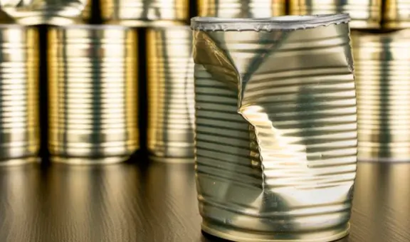 Indecopi SANCIONA a 6 supermercados por vender productos enlatados con golpes y abolladuras