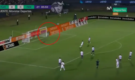 Paolo Guerrero sacó un genial remate que chocó en el palo y pudo darle la victoria a Perú