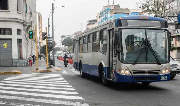 Corredor Azul se desvía por poste caído en av. Garcilaso de la Vega: ¿qué rutas están afectadas?