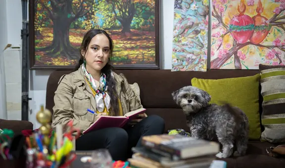 Delirios de color y papel