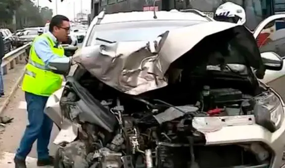 Surco: múltiple choque deja 3 heridos de gravedad cerca del puente Primavera