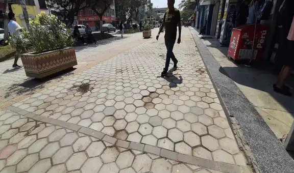 Desniveles y fallas en obra peatonal de Chiclayo