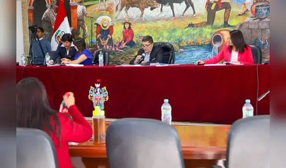 Arequipa: incorporan más fundamentos a vacancia contra alcalde Víctor Hugo Rivera por caso de mascota