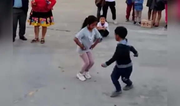 Niños se desafían para saber quién baila mejor un huaino en Cajamarca