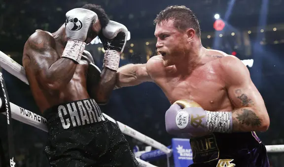 Sigue siendo el rey: 'Canelo' Álvarez derrotó a Jermell Charlo y defendió sus 4 cinturones de campeón