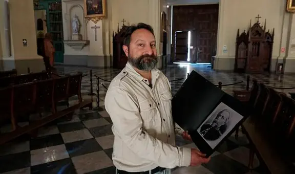 Gonzalo Torres es distinguido como Personalidad Meritoria de la Cultura por el Mincul