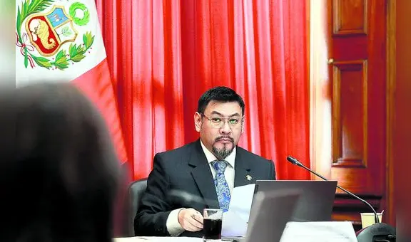 Congreso blindó a Luis Cordero Jon Tay por maltratos contra su expareja y lo salvó de la suspensión