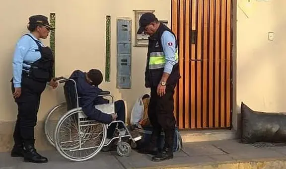 Abandonan a un adulto mayor en silla de ruedas en Arequipa
