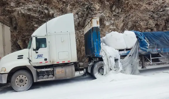 Choque de camiones deja 4 fallecidos en carretera de Arequipa: víctimas viajaban en la tolva